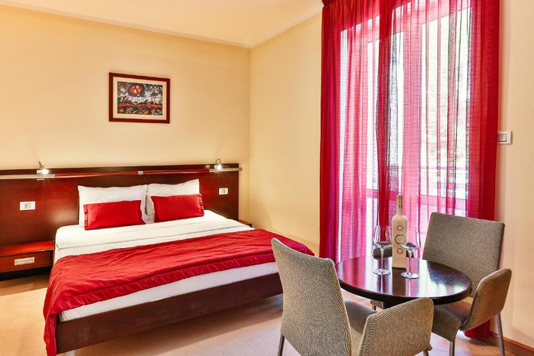 Bedroom 2, Hotel Maksim