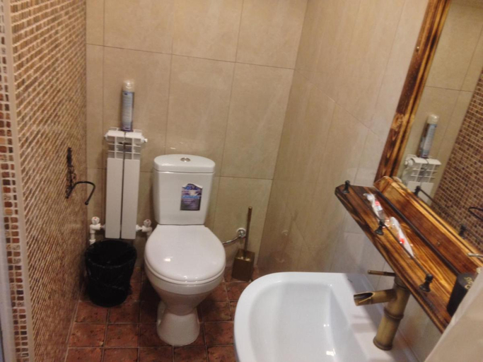 Bathroom 4, Machanents Art Hotel