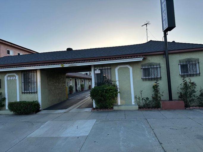 Exterior & Views 2, The Vegas Motel, Ward