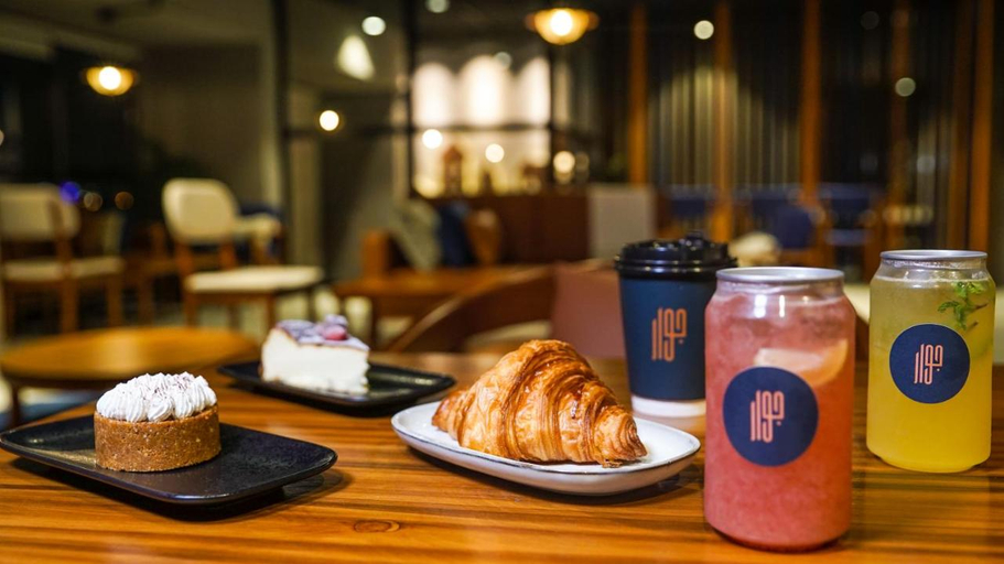 Food & Drinks 3, Manazel Al-Dhaif Hotel, Serviced Apartments, Al Madinah Al Munawwarah