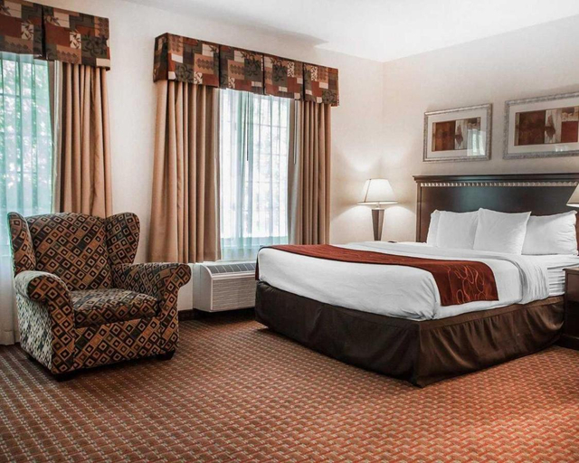 Bedroom 2, Comfort Suites Mahwah - Paramus, Bergen