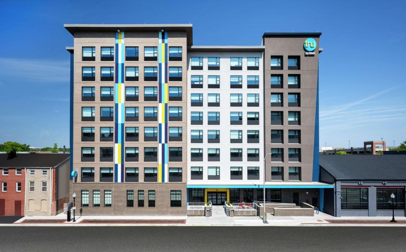 Exterior & Views 2, Tru By Hilton Baltimore Harbor East, MD, Baltimore