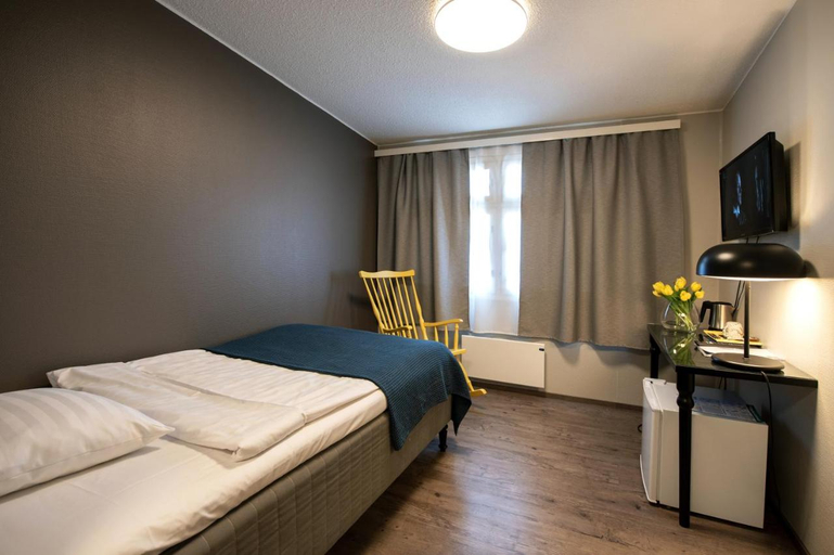 Bedroom 3, Koto Hotelli Pihtipudas Oy, Central Finland