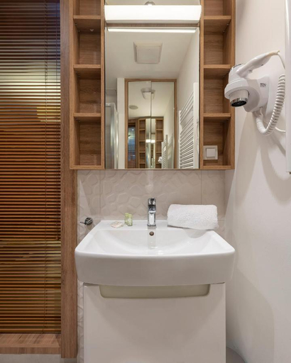 Bathroom 3, City Break Wolska, Warsaw