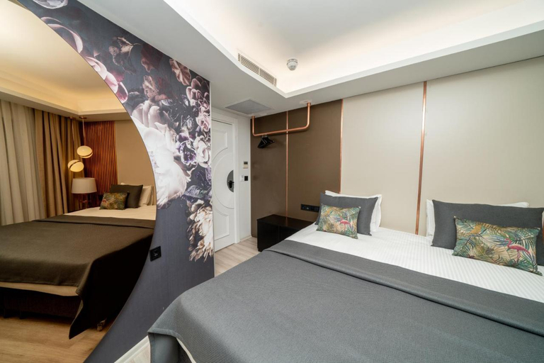 Bedroom 2, Fama Karakoy, Beyoğlu
