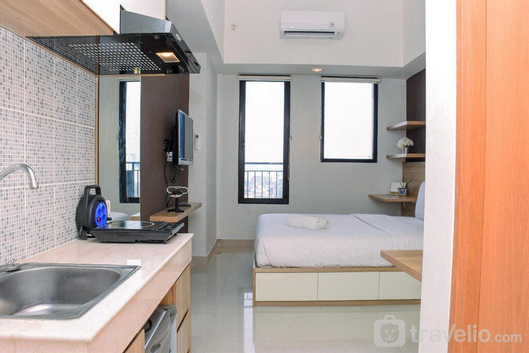 Bedroom 2, Comfy Studio at Evenciio Apartment By Travelio, Depok