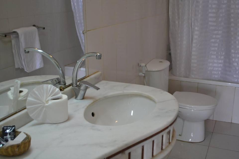 Bathroom, Kaoud Sporting Alexandria, Alexandria