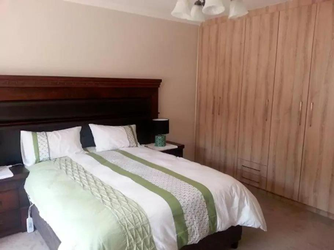 Bedroom 5, Spacious Garden Cottage, City of Johannesburg