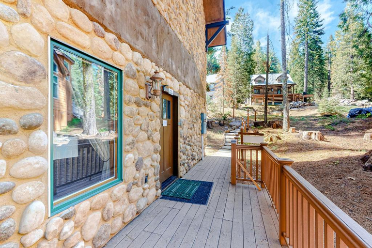 Others 2, Oso Lodge Unit B, Mariposa