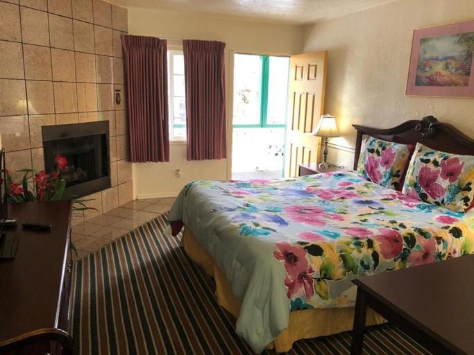 Bedroom 5, Monterey Pines Inn, Monterey