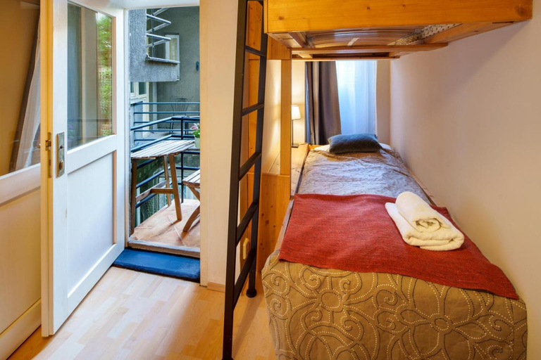Others 5, Dlouhá Apartment with balcony, Praha 7