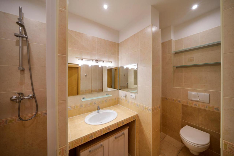 Bathroom 2, Dlouhá Apartment with balcony, Praha 7