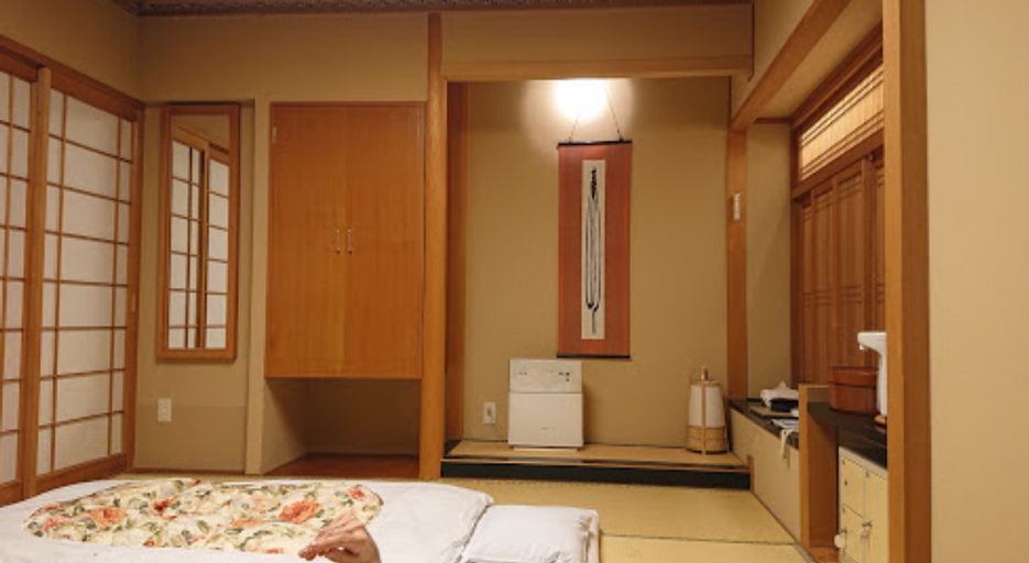 Bedroom 2, Sounkaku Grand Hotel, Kamikawa