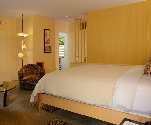 Bedroom 5, Orbit In - 21 and Over - A Town & Desert Boutique Hotel, Riverside