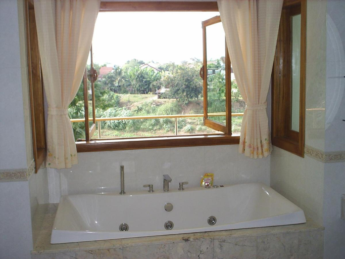 Bathroom, Ban Rim Nam Riverside Resort, Muang Nan