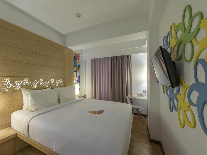 Bedroom, MaxOne Hotel at Seminyak, Badung