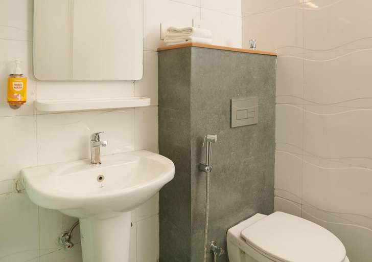 Bathroom, Bloom Boutique - Connaught Place Area, Delhi