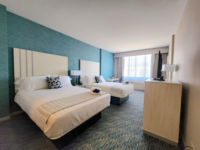 Bedroom 3, Illinois Beach Hotel, Lake
