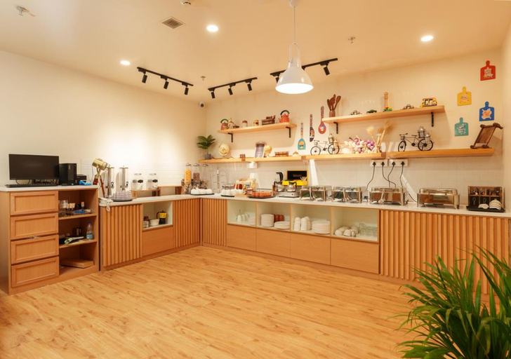 Food & Drinks 5, Bloom Boutique - Connaught Place Area, Delhi