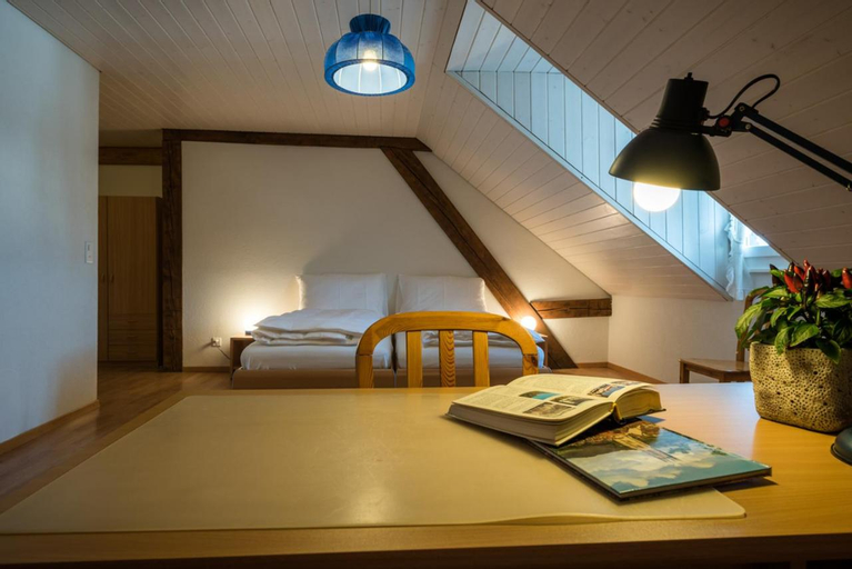Bedroom 2, Gasthof Drei Eidgenossen, Sense