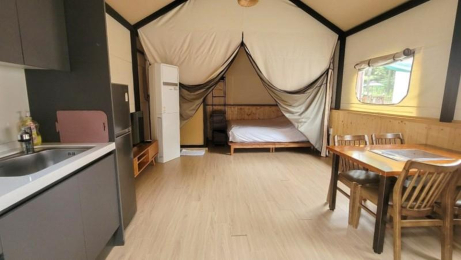 Bedroom 3, Suwon Pine Scent Camping, Suwon