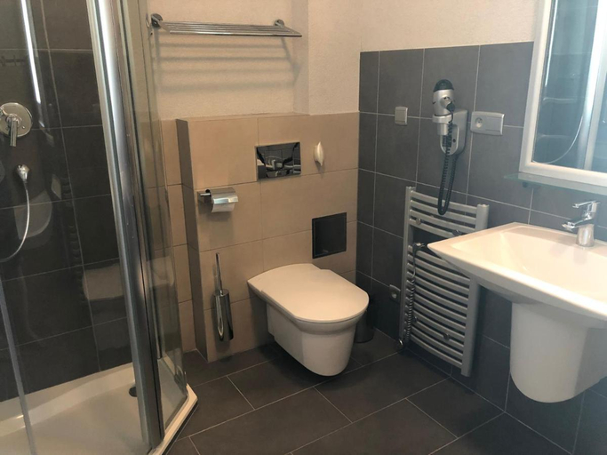 Bathroom 4, Apartmany Puerto, Senec