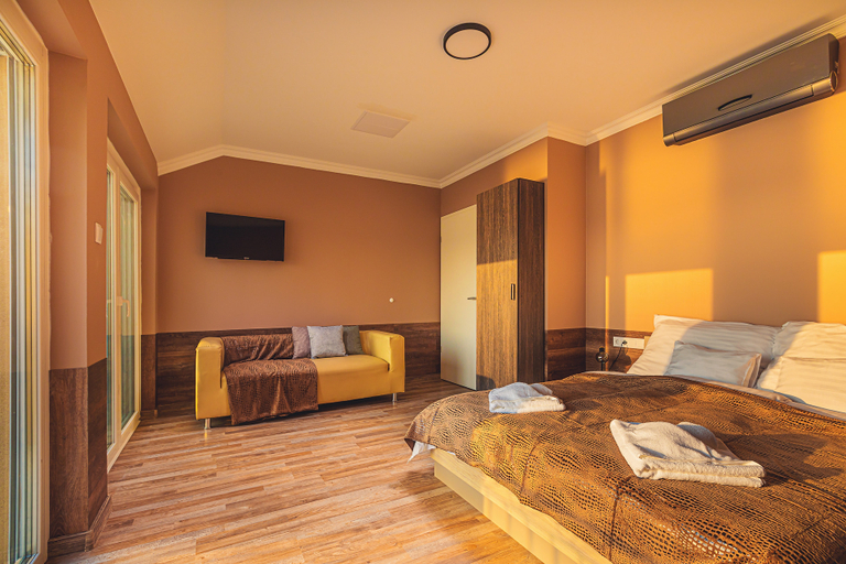 Bedroom 3, Mártoni Resort & Restaurant, Ráckeve