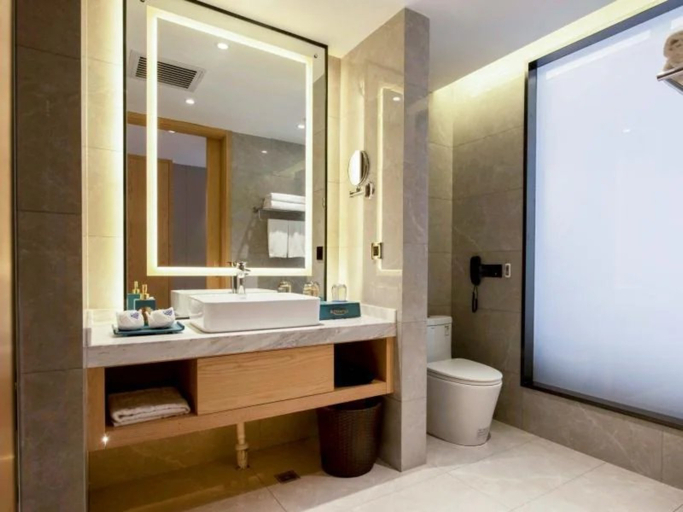 Bathroom 3, GreenTree Eastern Hotel Gansu Qingyang Huan County Huanjiang Avenue, Qingyang
