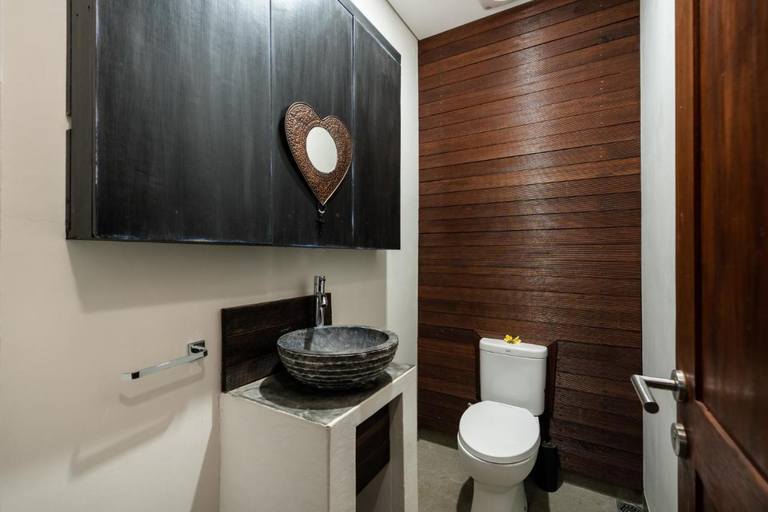 Bathroom 4, Villa Anyar, Badung