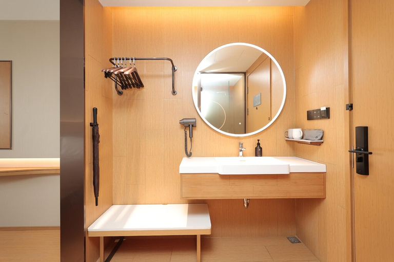 Bathroom 3, Ji Hotel Liyang Bus Terminal, Changzhou