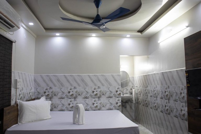 Bedroom 5, Anandaloke Residency, Kolkata