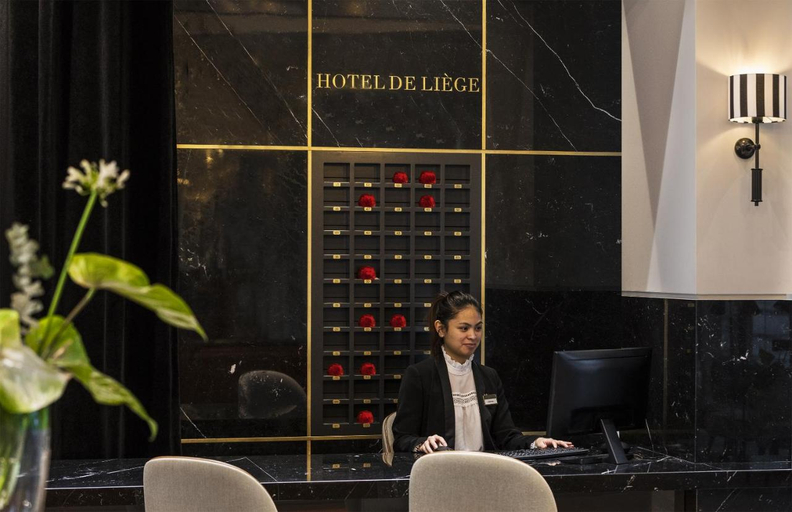 Others, Hotel Opera Liege, Paris