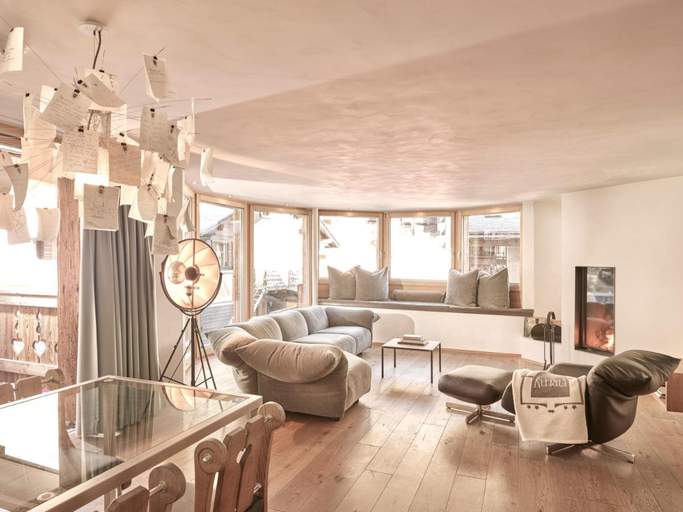 Others 5, Hotel Firefly, Visp