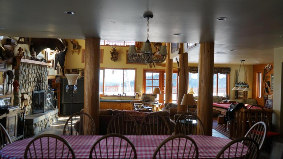 Food & Drinks 5, Montana Hill Guest Ranch, Cariboo