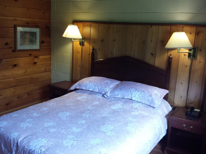 Bedroom 2, Motel Le Charentais, Le Bas-Richelieu