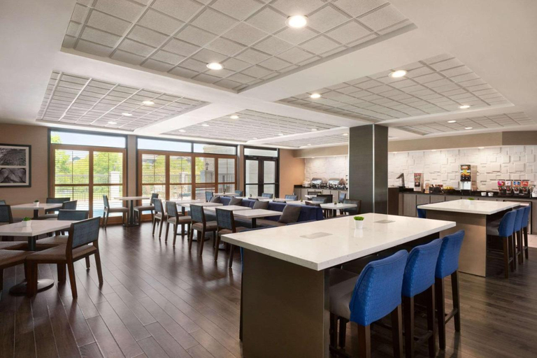 Food & Drinks 4, Wingate by Wyndham - Montgomery, Montgomery