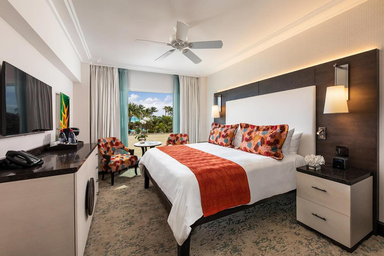 Bedroom 4, The Palms Hotel, Monroe