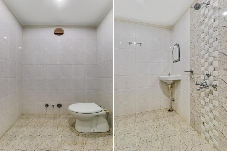 Bathroom, Hotel O Royal, Rajnandgaon