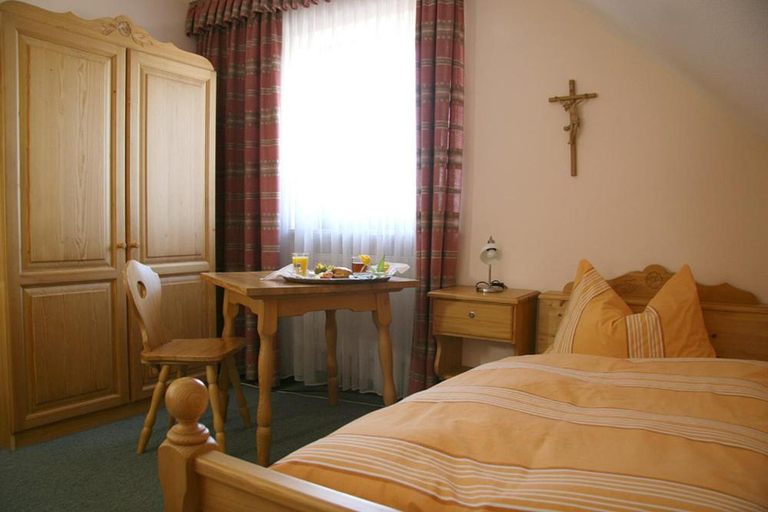 Bedroom 3, Landgasthof Stangl, Erding
