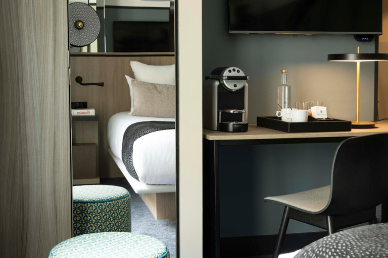 Bedroom 4, Hotel Opera Liege, Paris