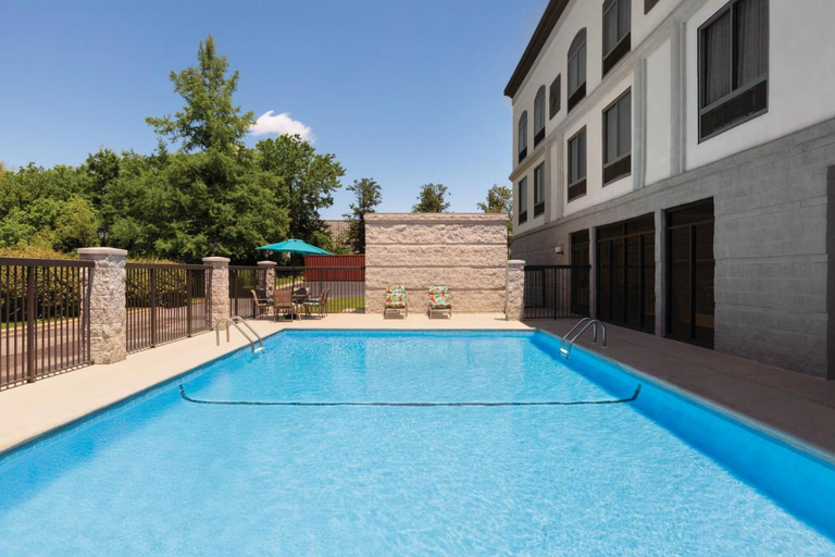Sport & Beauty 5, Wingate by Wyndham - Montgomery, Montgomery
