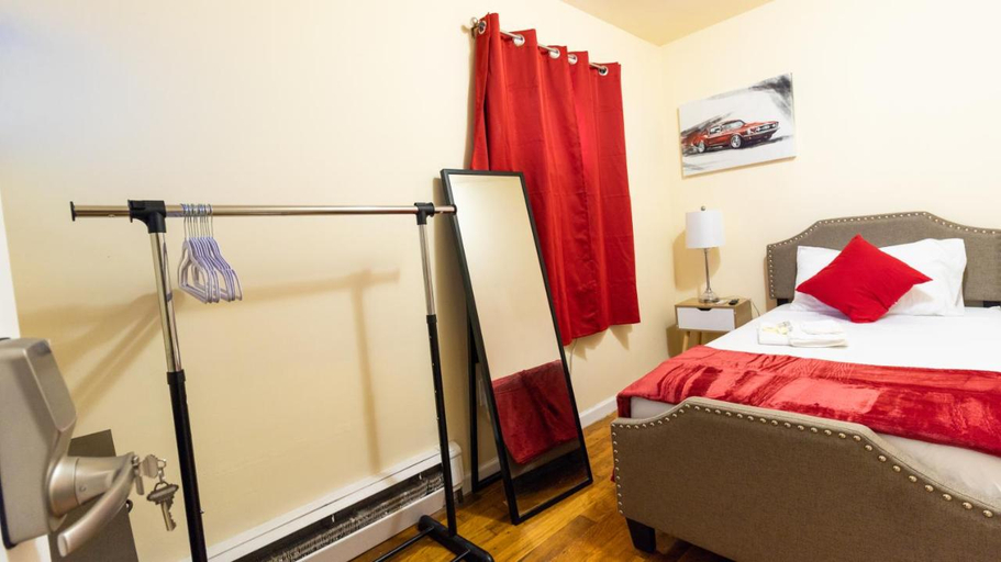 Bedroom 4, Deluxe single bed 1st FL in Elmhurst NY, New York