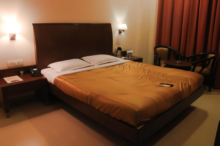 Bedroom 2, Hotel Great Maratha, Sangli