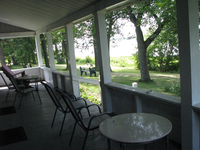 Others 5, Motel Le Charentais, Le Bas-Richelieu