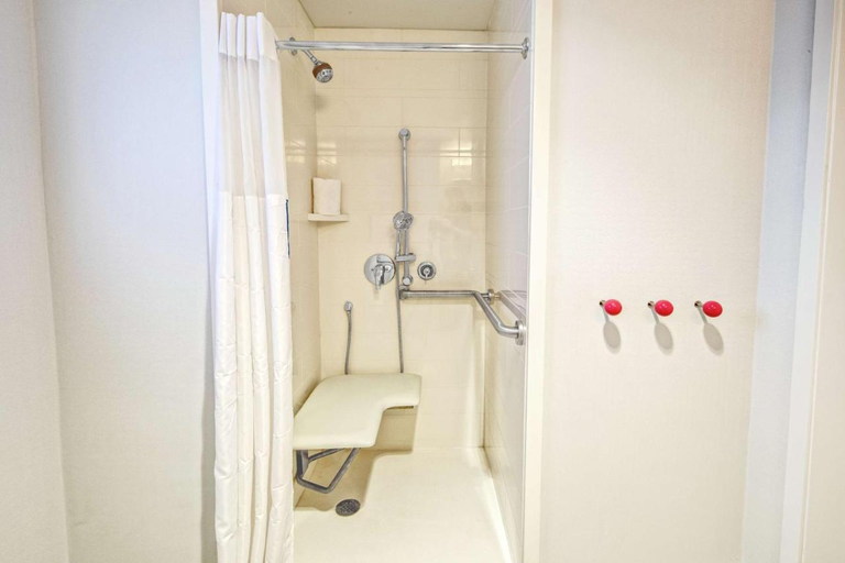 Bathroom 5, Hotel Continental Miami Beach, Tapestry Collection by Hilton, Miami-Dade