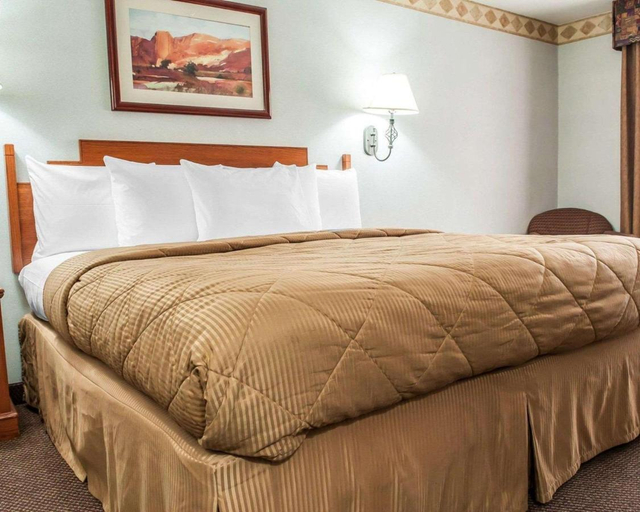 Bedroom 2, Economy Inn, Dona Ana