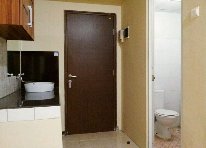 Bathroom, Suite Metro Apartemen Blue Living Suite, Bandung