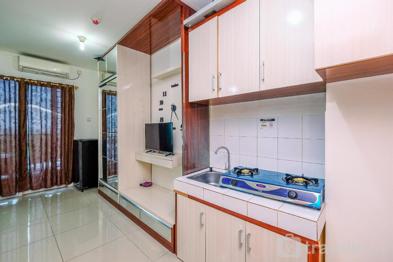 Dining Room, Nice Studio Woodland Park Residence By Travelio, South Jakarta