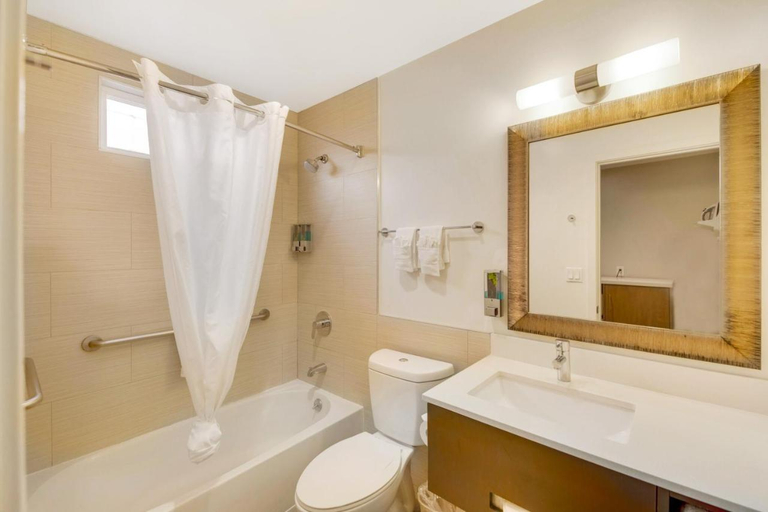 Bathroom 5, Hotel 414 Anaheim, Orange