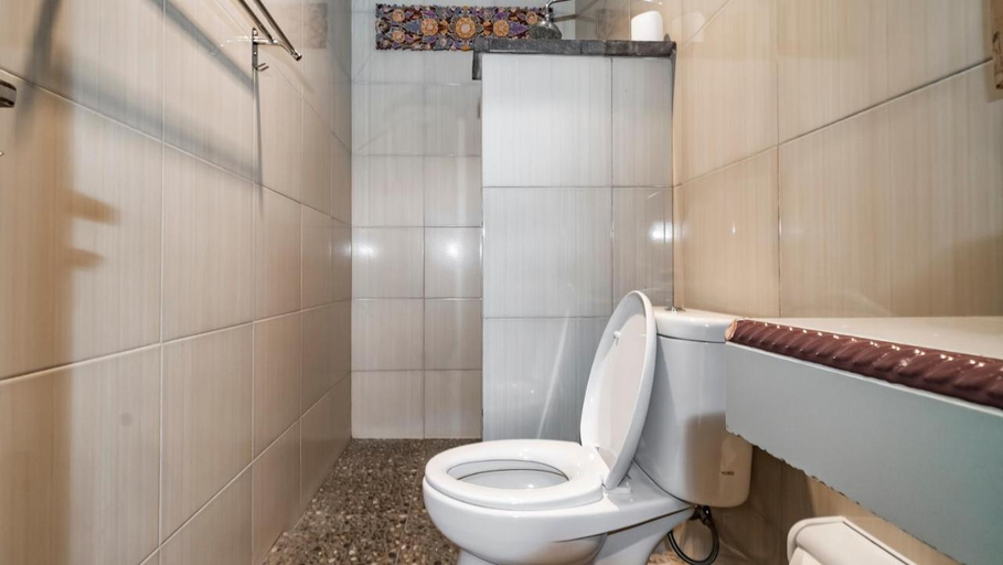 Bathroom 5, Jiwa Guest House, Gianyar